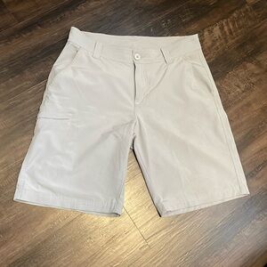 Columbia Omni Shield Shorts silver size 32 9 in inseam